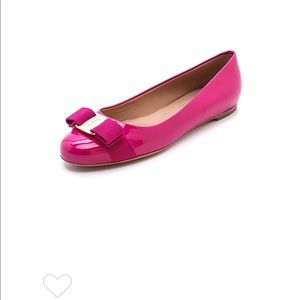 [Salvatore Ferrafamo] Pink Varina Flats US7.5